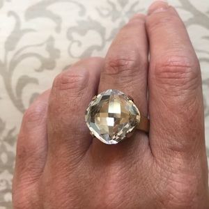 Niquea.D Swarovski crystal ring size 8